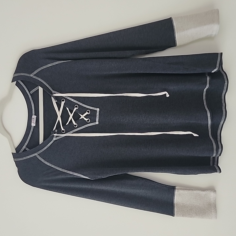 Jude Contemporary Streetwear Heather Gray Contrast Hem Henley Top L USA (F9)